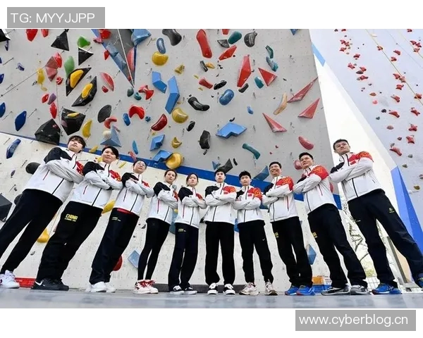 北京攀岩队勇夺最新攀岩耐力TOP10榜首位置引发广泛关注 北京攀岩队勇夺最新攀岩耐力TOP10榜首位置引发广泛关注